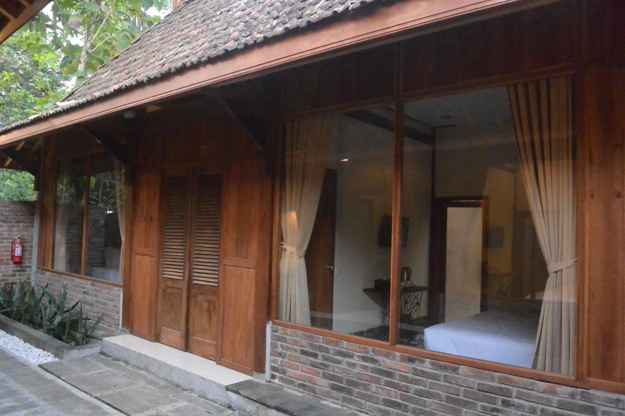 Cempaka Villa Magelang Exterior foto