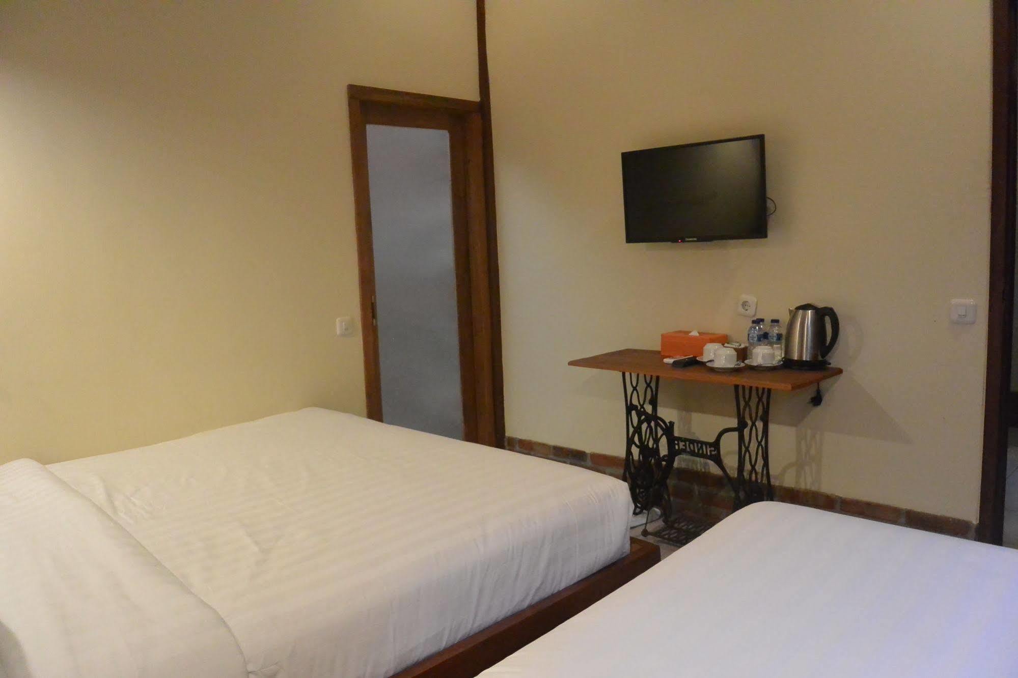 Cempaka Villa Magelang Exterior foto