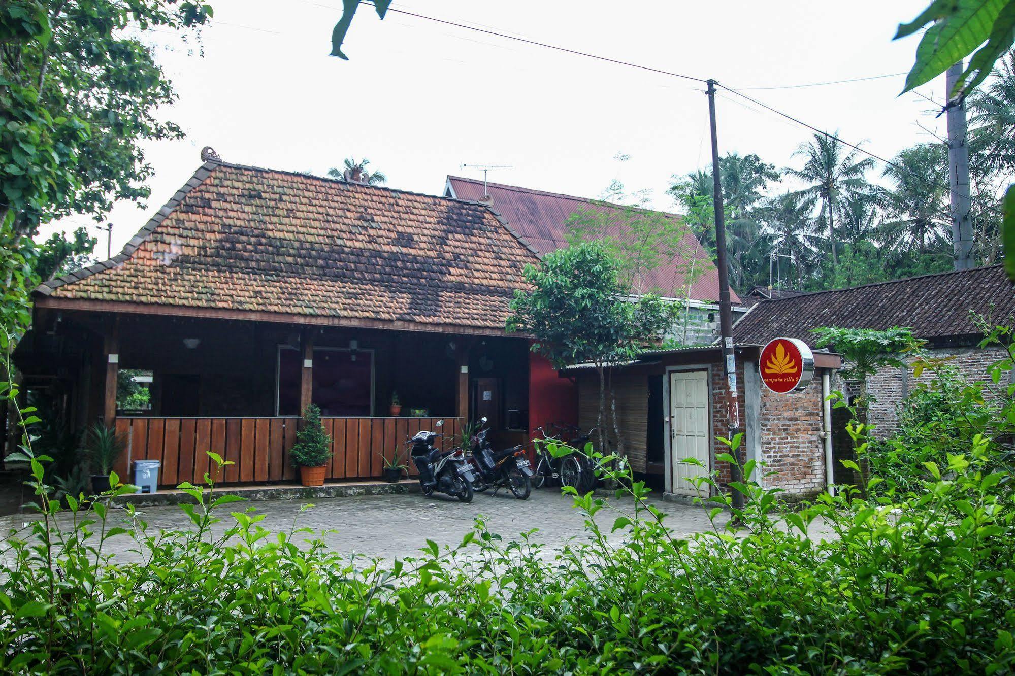 Cempaka Villa Magelang Exterior foto