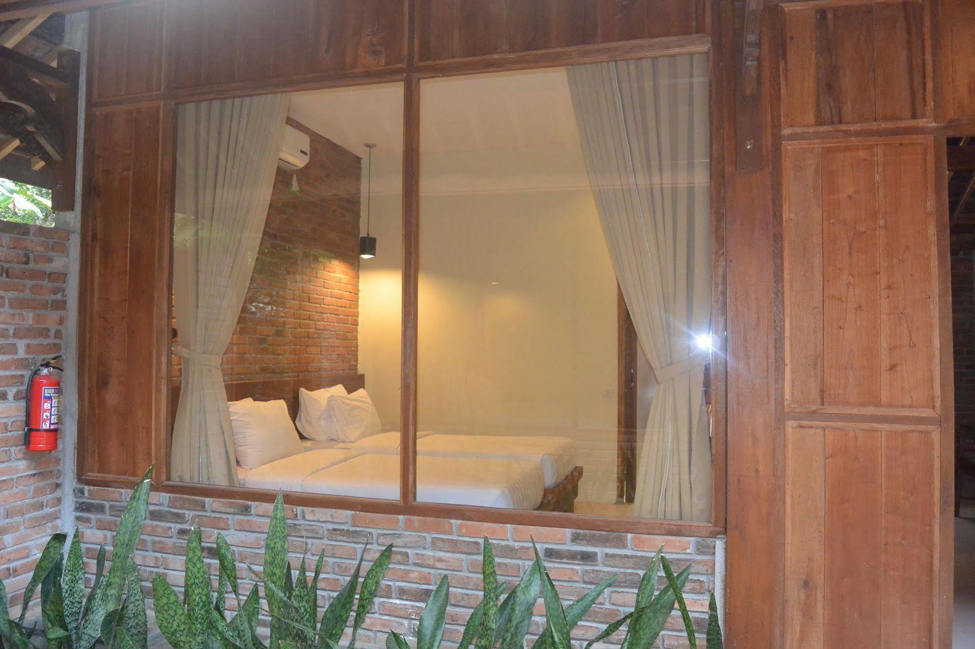 Cempaka Villa Magelang Exterior foto