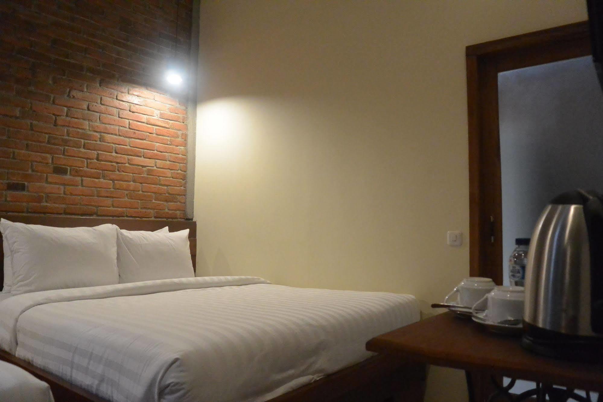 Cempaka Villa Magelang Exterior foto