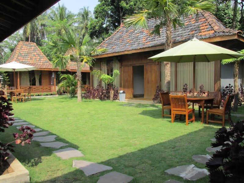 Cempaka Villa Magelang Exterior foto